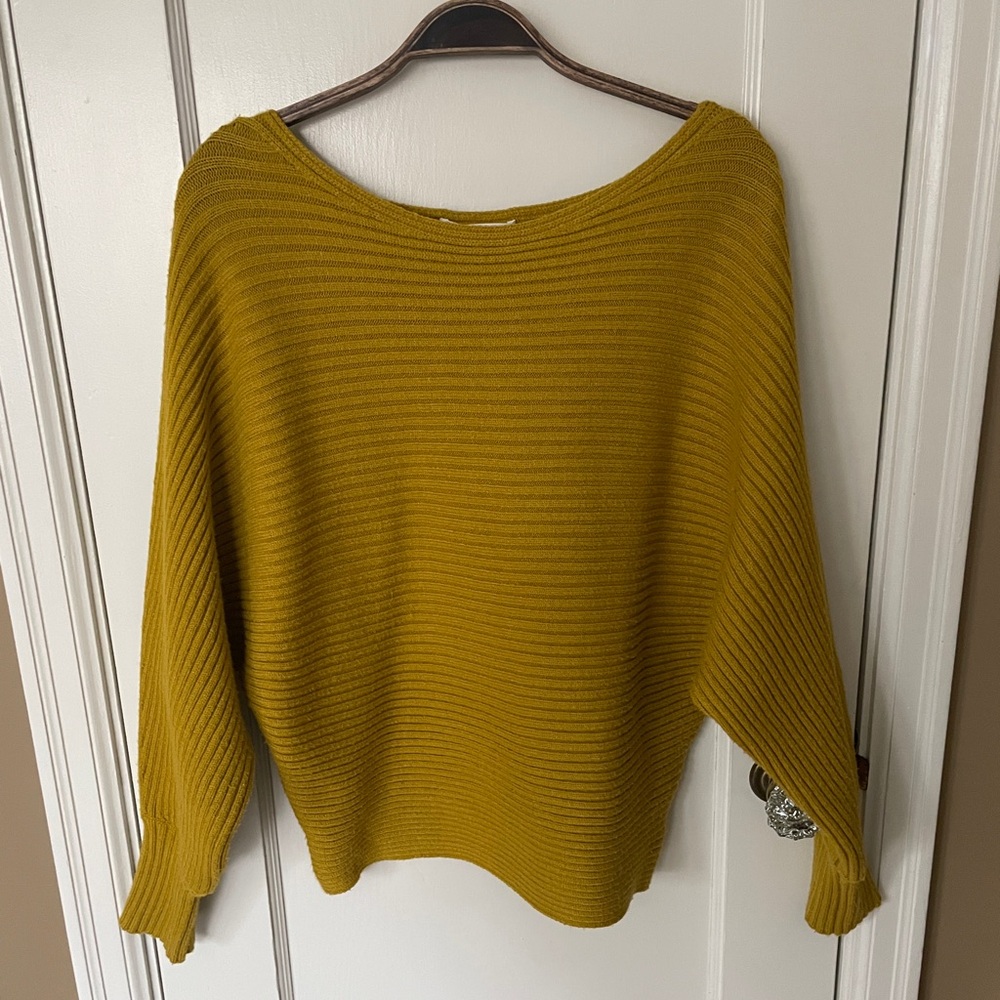 Chartreuse Anthropologie Sweater w/dolman sleeves, Small